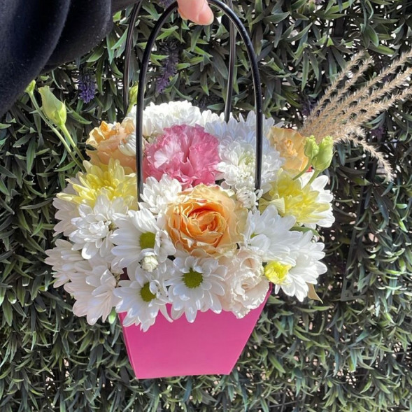 Композиция в коробке «Весеннее пробуждение»  в Джанкое