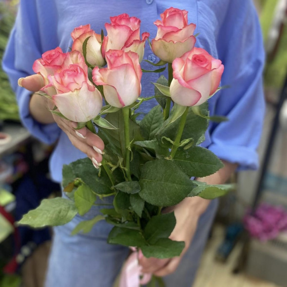 Букет 7 розовых роз в Джанкое