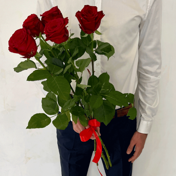 5 красных роз в Джанкое