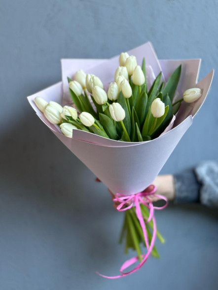 21 белый тюльпан в Джанкое