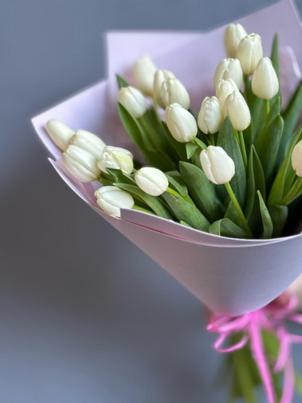 21 белый тюльпан в Джанкое