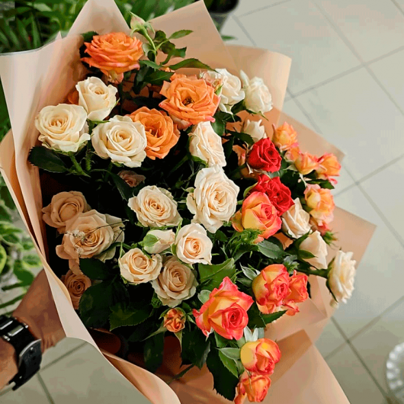 Букет 7 кустовых роз в Джанкое